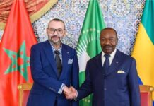 El Rey Mohammed VI hace donación de 2 mil toneladas de ferlizantes a agricultores de Gabón