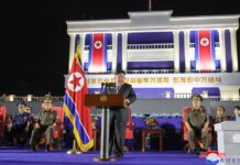 Ceremonia de exhibición de armas poderosas y modernización del ejército coreano