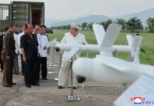 Kim Jong Un dirige sobre el terreno la prueba de drones por el Instituto de Drones de la ACDN