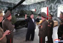 Kim Jong Un inspecciona la Escuela General de Oficiales Artilleros O Jin U