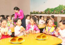 Los derechos infantiles se aseguran por leyes en la R.P.D. de Corea (2)