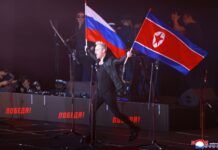 Artistas rusos ofrecen espectáculo en honor del 80 aniversario de la liberación de la patria