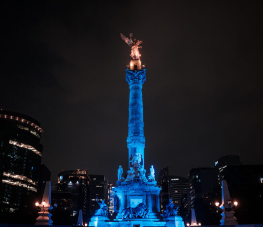 México se ilumina de azul por el 80 aniversario de la ONU