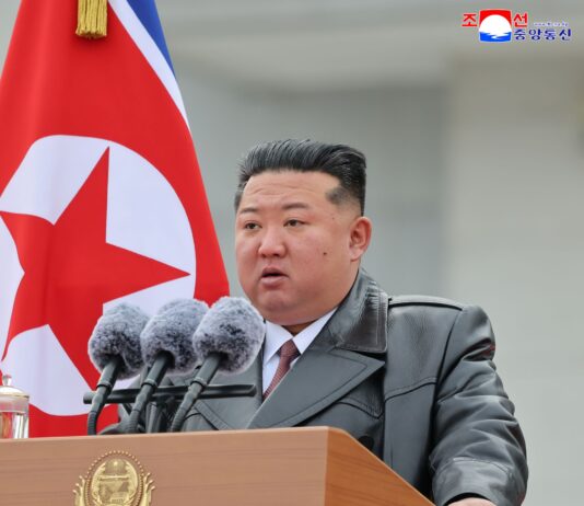Discurso del Camarada Kim Jong Un al recibir a la unidad de ingeniería del EPC tras su operación en el extranjero